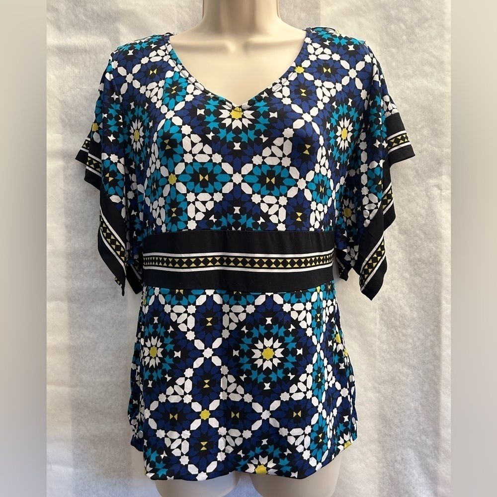 Style & Company Blue and White‎ Graphic Flutter Sleeve tunic Blouse Sz-PM.  M14